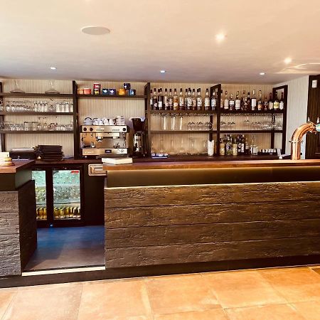 Hotel Restaurant De La Marne Paimpol Bagian luar foto