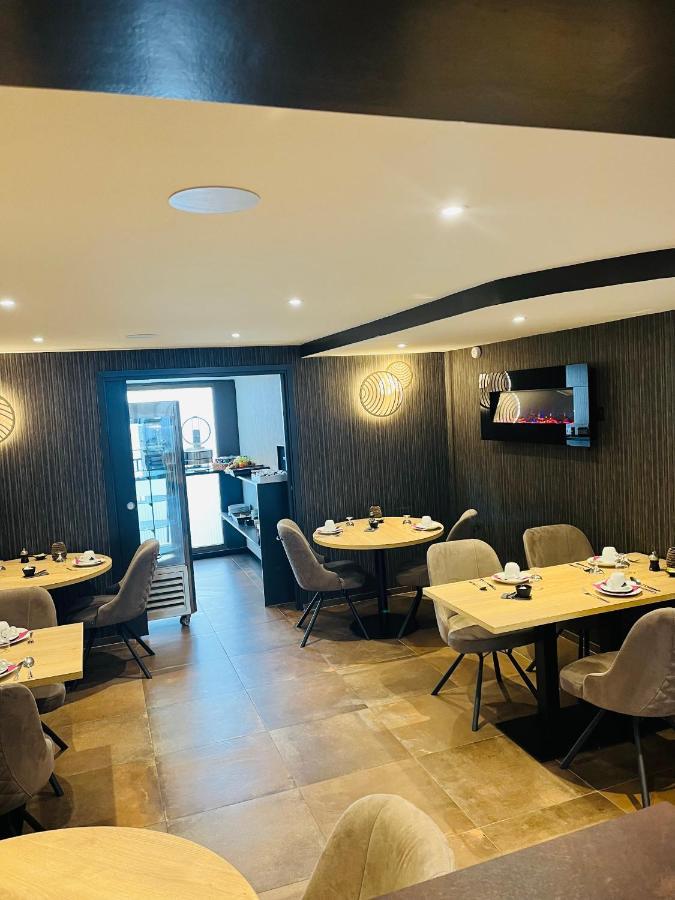 Hotel Restaurant De La Marne Paimpol Bagian luar foto