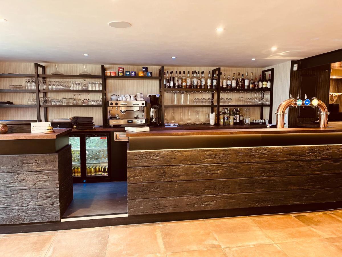 Hotel Restaurant De La Marne Paimpol Bagian luar foto
