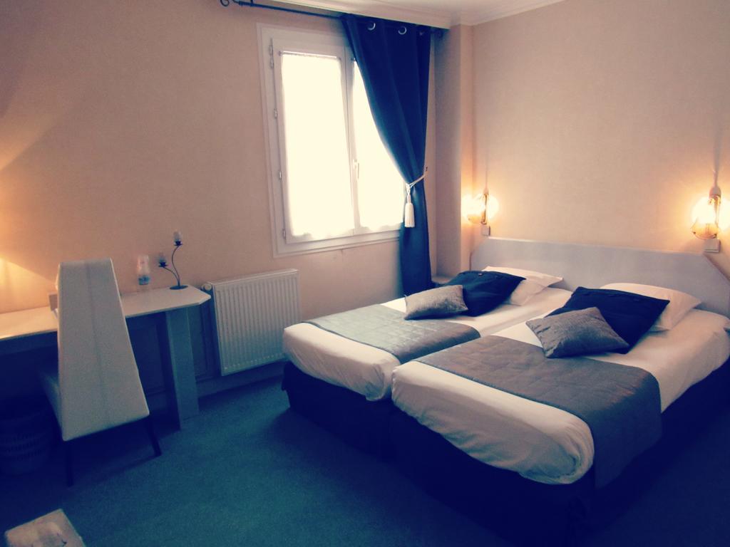Hotel Restaurant De La Marne Paimpol Bagian luar foto