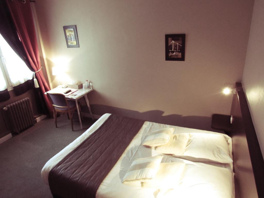 Hotel Restaurant De La Marne Paimpol Bagian luar foto