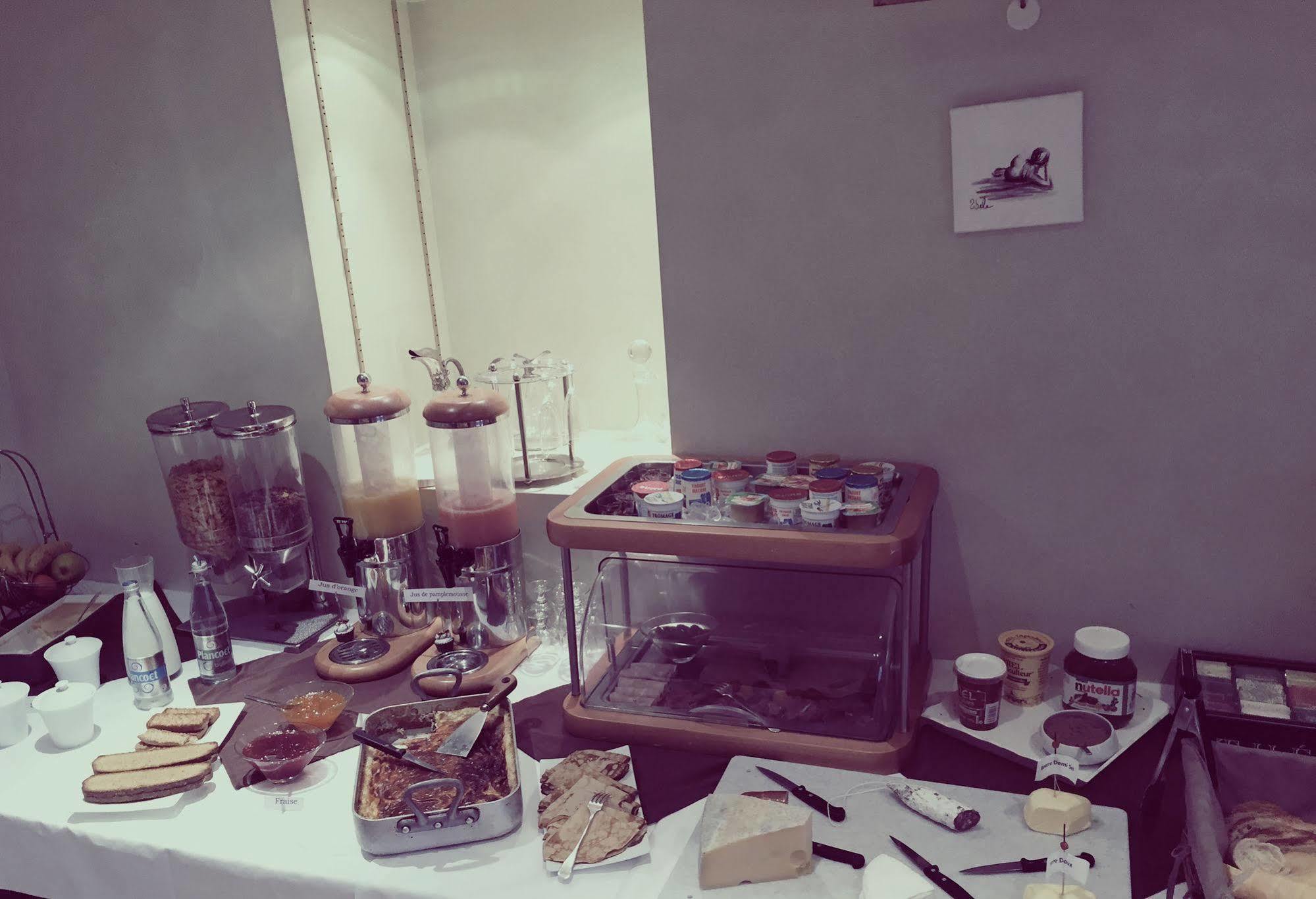 Hotel Restaurant De La Marne Paimpol Bagian luar foto